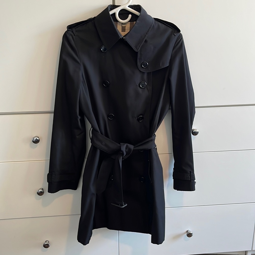 Burberry AUTHENTIC Trench Coat VGC